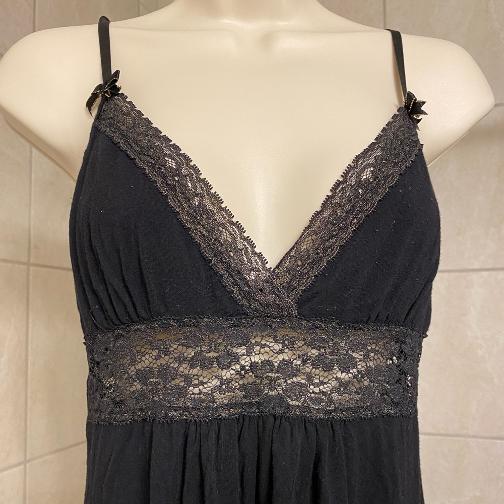 EUC Cynthia Rowley black with black/gold lace negligee, size Medium - Picture 2 of 5